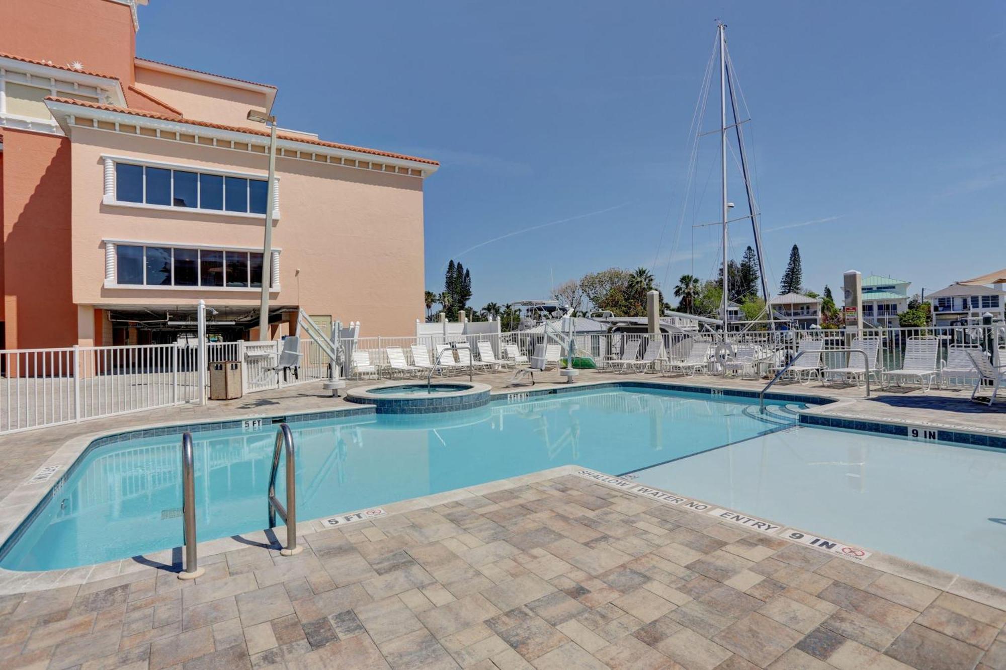Madeira Bay Resort I 1504 St. Pete Beach Buitenkant foto