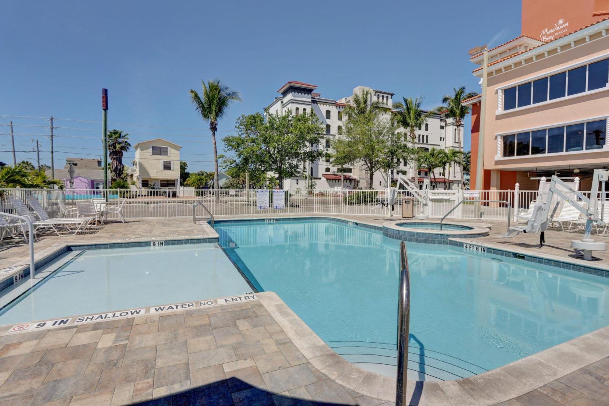 Madeira Bay Resort I 1504 St. Pete Beach Buitenkant foto